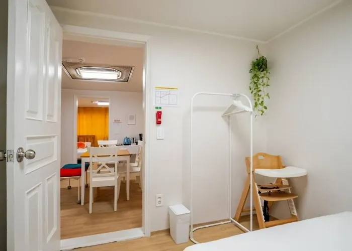 On Hyehwa, Entire Home, Apartment, 3br,4beds *